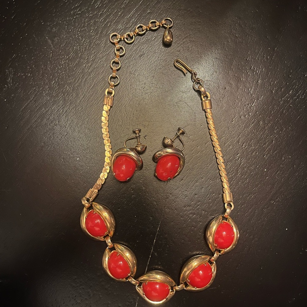 Vintage Gold Tone and Red Lucite Choker Necklace and Earring Set